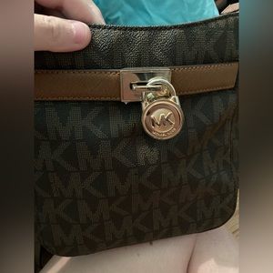 Michael kors crossbody bag